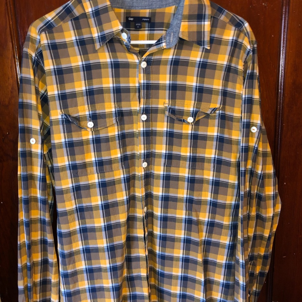 Men’s Gap Long Sleeve Button Up